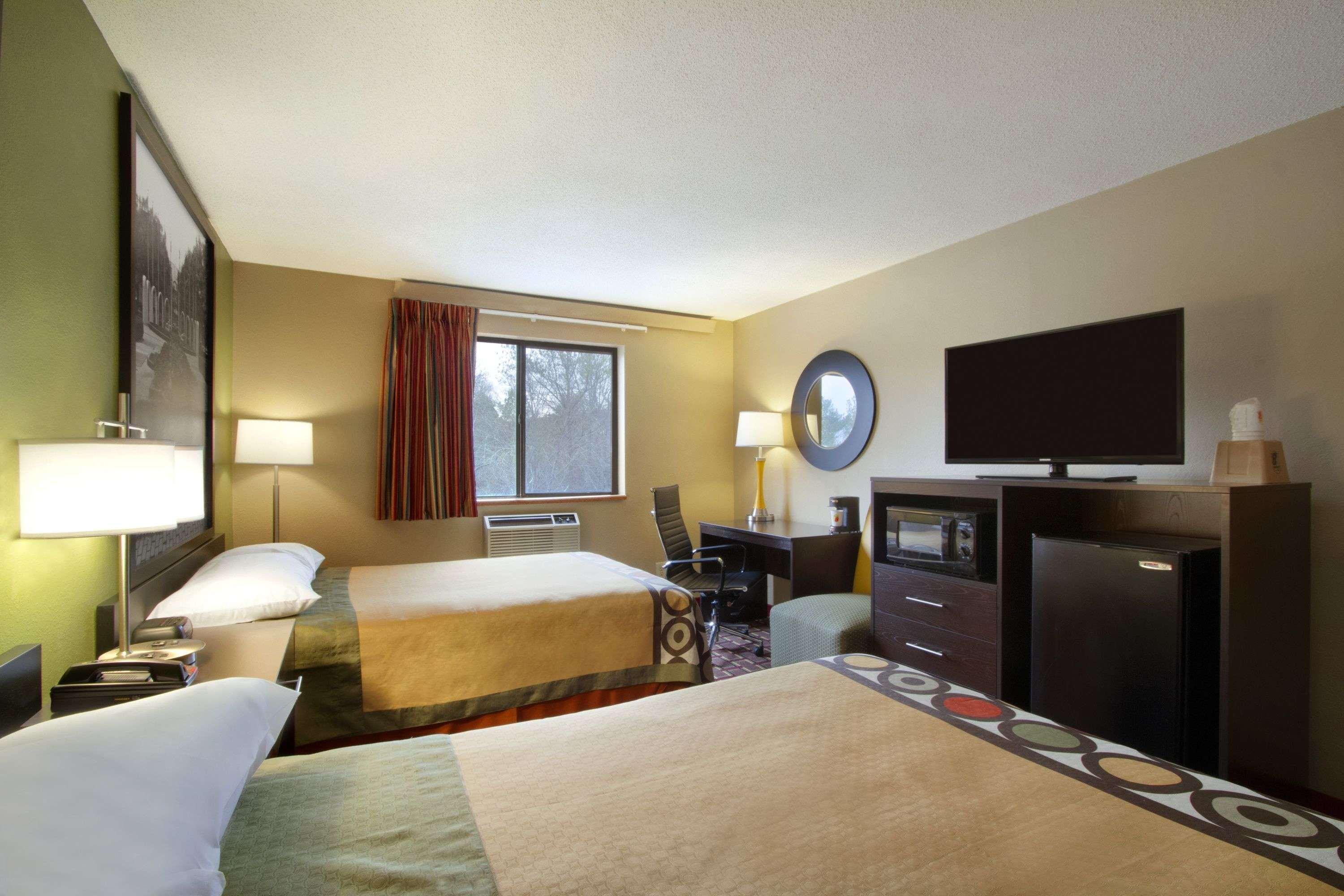Super 8 By Wyndham Homewood Birmingham Area Exteriör bild